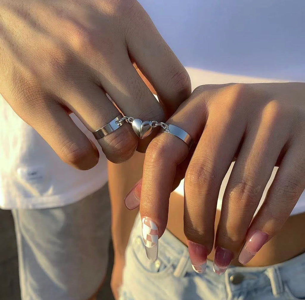 Couples Ring (Magnetic Heart)